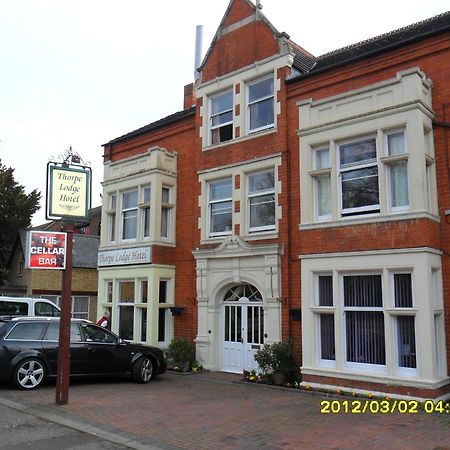 Thorpe Lodge Hotel Peterborough Buitenkant foto