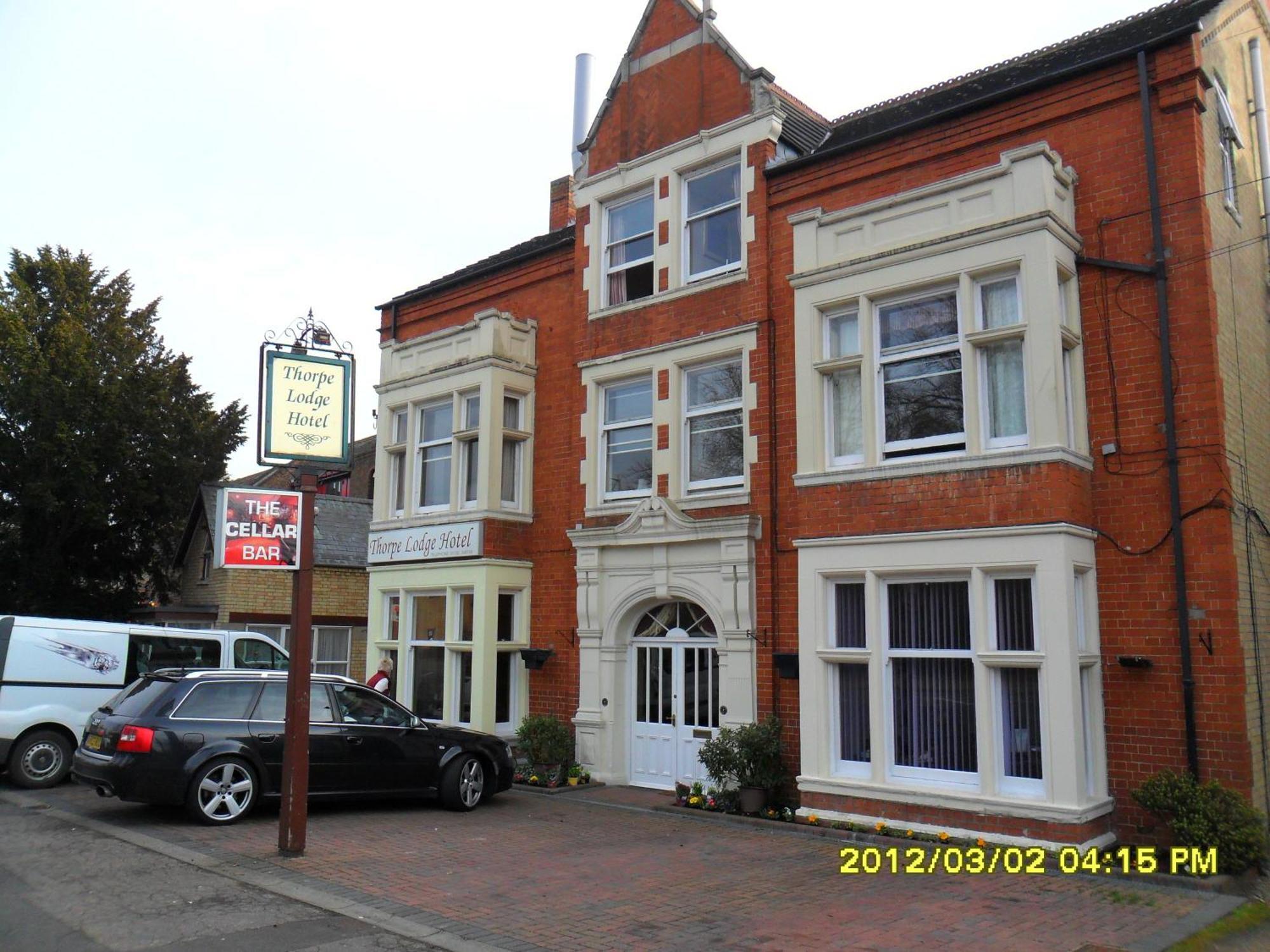 Thorpe Lodge Hotel Peterborough Buitenkant foto
